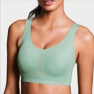 Victoria’s Secret • Angel Max Sports Bra • EUC 38C